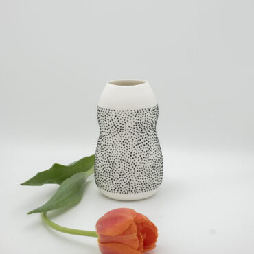 vase black dots 15 cm