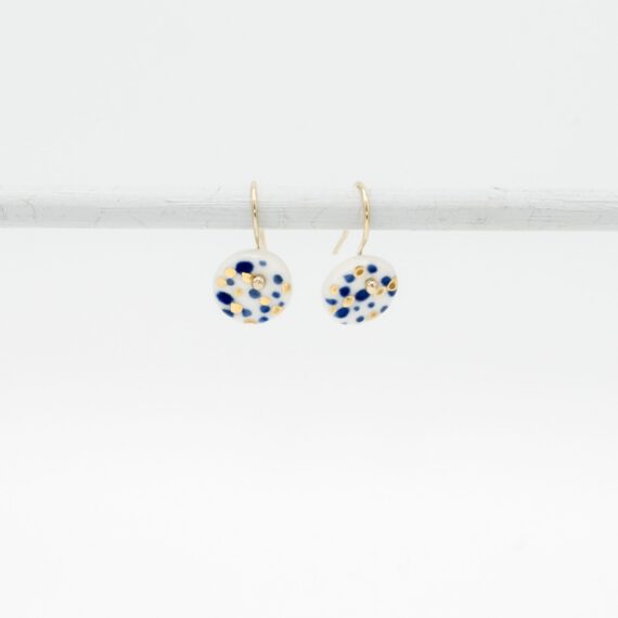 handmade porcelain earrings delft blue spots with golden spots