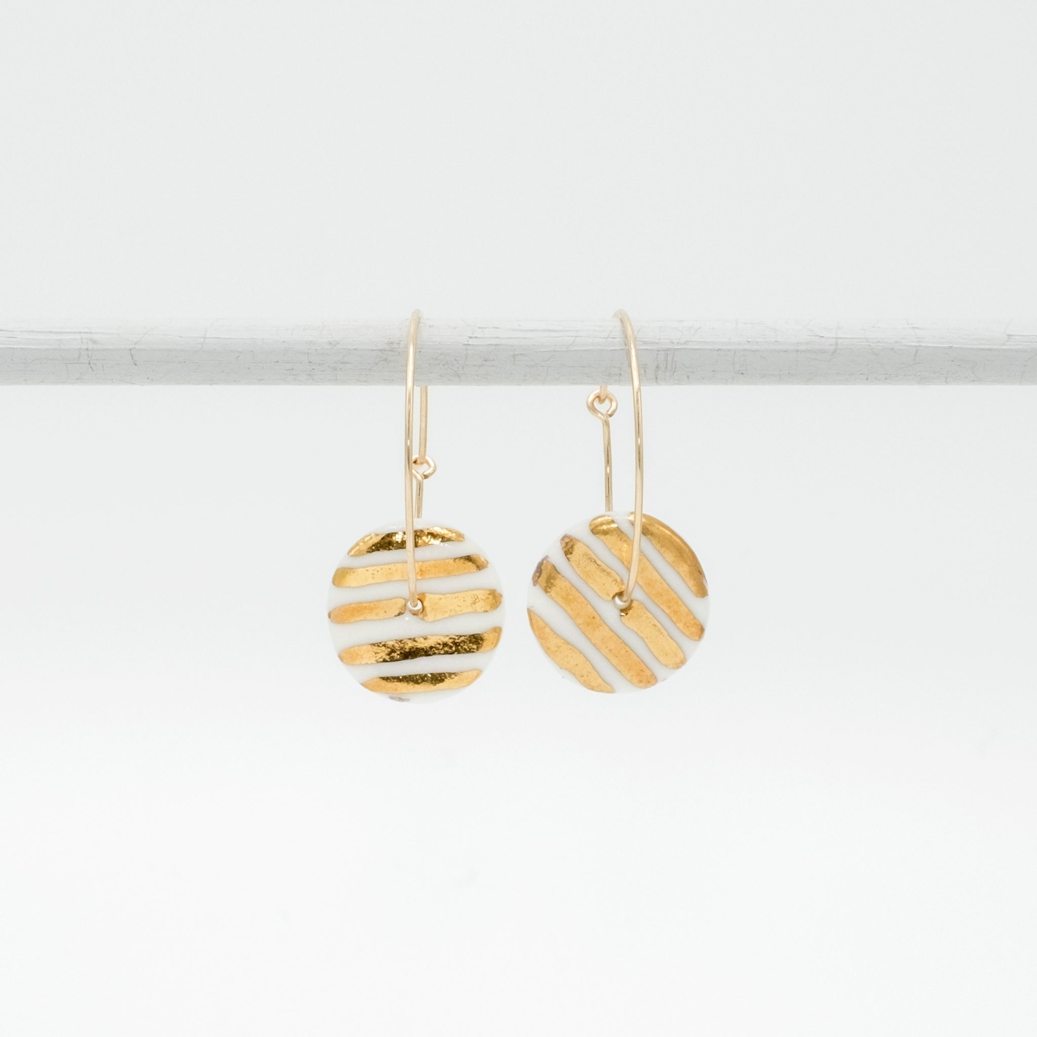 porcelain earrings golden stripes M hoops
